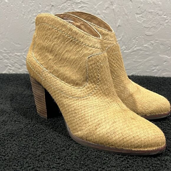 🔥🔥 UGG Australia CHARLOTTE Moon Tan Calf Hair Heeled Bootie Ankle Boots Sz 7.5 - Picture 5 of 13